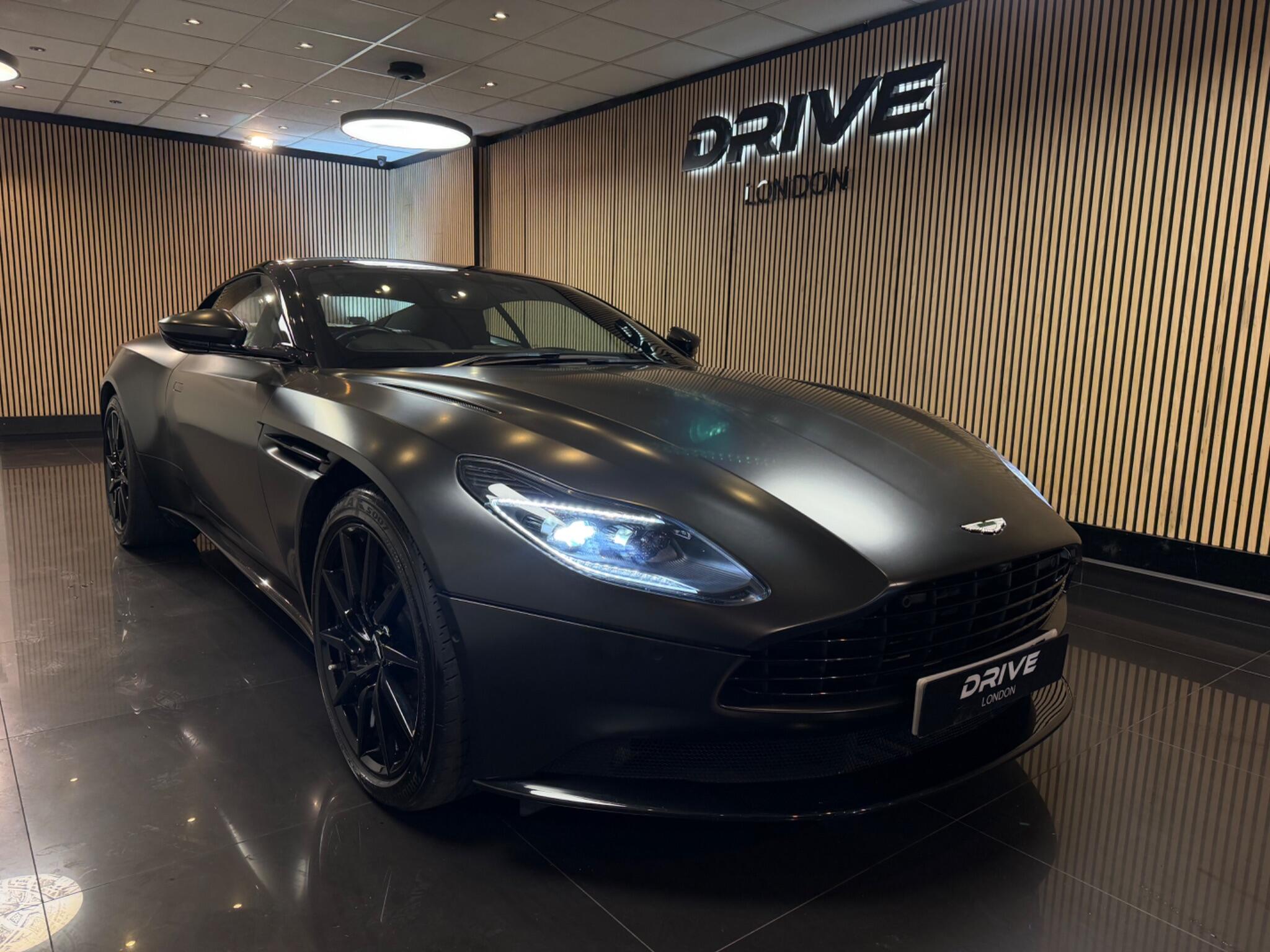 Aston Martin DB11